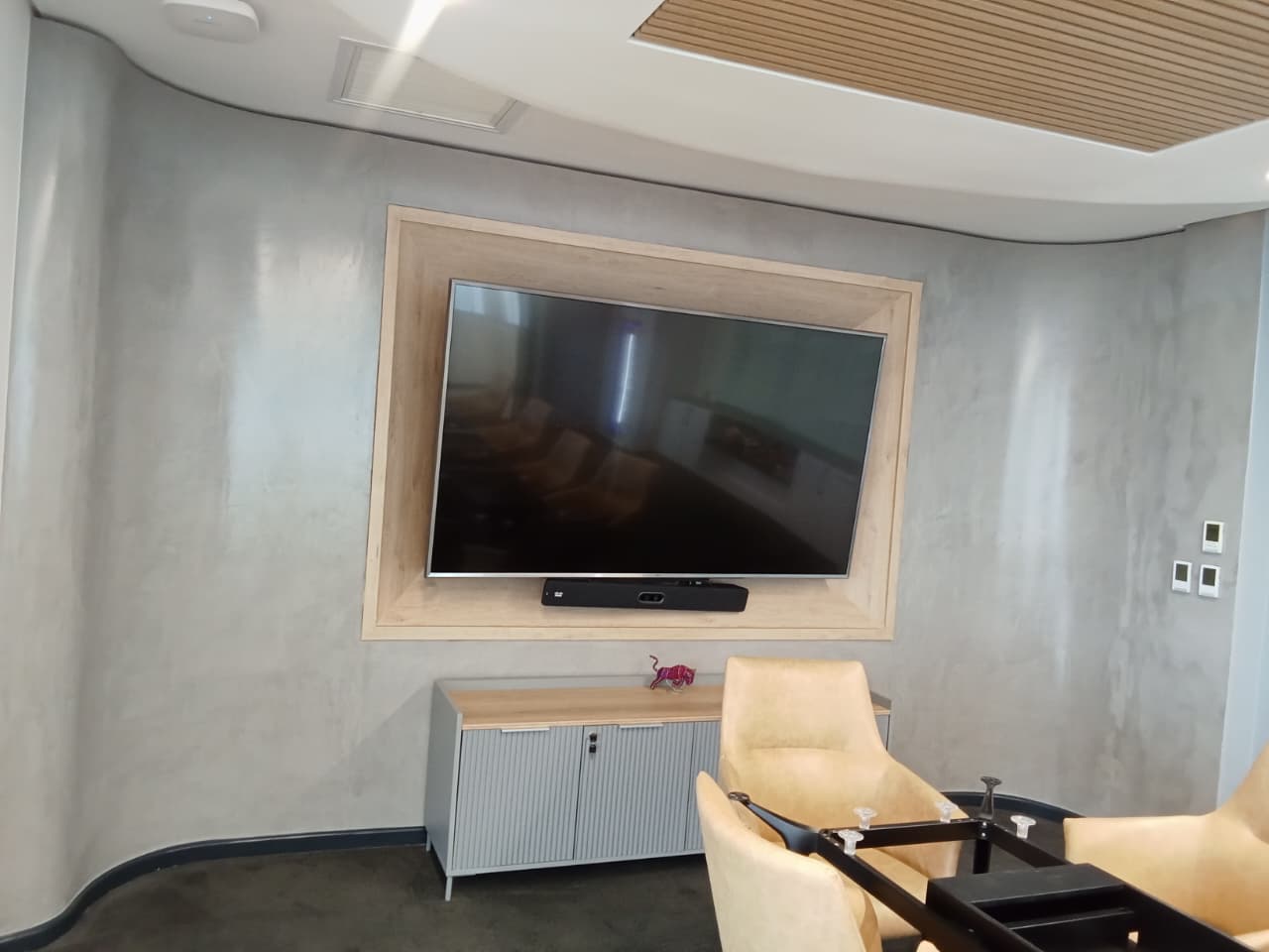 Decorative Screed installation by Cape Design Flooring